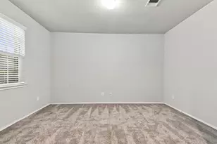 7834 London Tower Ln, Houston, TX 77044 - Photo 10