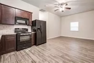 9514 Rhode Island, Houston, TX 77029 - Photo 2