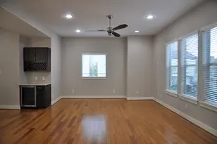 5743 Petty St, Houston, TX 77007 - Photo 8