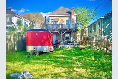 2721 Avenue P 1/2, Galveston, TX 77550 - Photo 4
