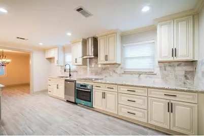 5046 Yarwell Drive, Houston, TX 77096 - Photo 18