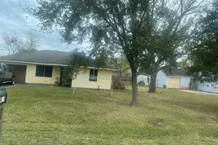 423 West St, Stafford, TX 77477 - Photo 4