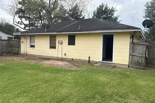 423 West St, Stafford, TX 77477 - Photo 14