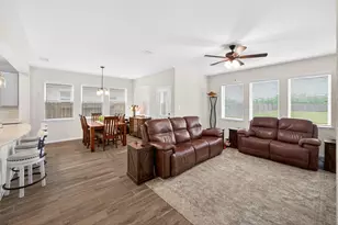 2835 Bisbee Rd, League City, TX 77573 - Photo 12