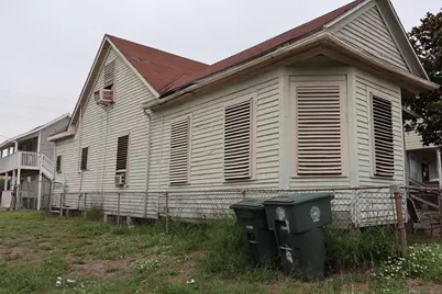 4028 Sealy Street, Galveston, TX 77550 - Photo 2
