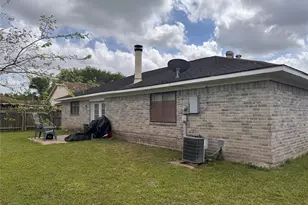 13711 Charidges Ct, Houston, TX 77034 - Photo 6