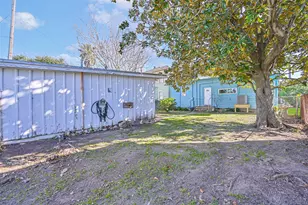 3124 Ave R 1/2, Galveston, TX 77550 - Photo 40