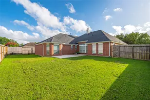 101 Arbor Springs Ln, Dickinson, TX 77539 - Photo 32