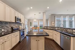 101 Arbor Springs Ln, Dickinson, TX 77539 - Photo 8