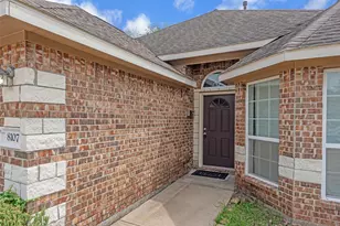 8107 Grandview St, Houston, TX 77051 - Photo 2