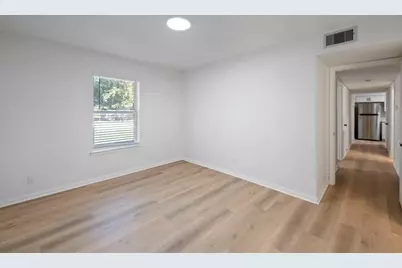 700 Lyle W Avenue #A, Cleveland, TX 77327 - Photo 2