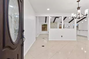 9814 Sageroyal Ln, Houston, TX 77089 - Photo 6