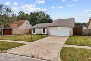 9814 Sageroyal Ln, Houston, TX 77089 - Photo 4