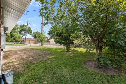 3734 Daphne Street, Houston, TX 77021 - Photo 16