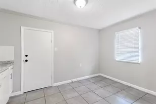 3734 Daphne St, Houston, TX 77021 - Photo 6