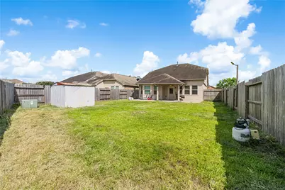 15615 Dahlia Brook Way, Houston, TX 77049 - Photo 24