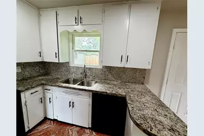 3009 Robinson Boulevard, Texas City, TX 77590 - Photo 6
