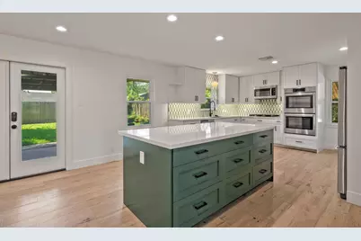 8927 Rockhurst Drive, Houston, TX 77080 - Photo 2