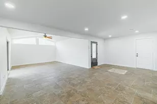 10055 Larston St, Houston, TX 77055 - Photo 10