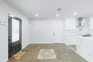 10055 Larston St, Houston, TX 77055 - Photo 4