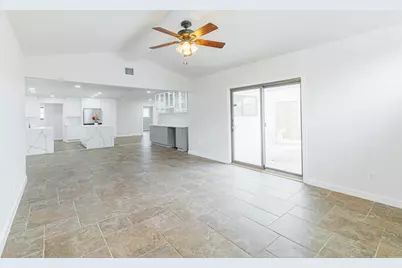 10055 Larston Street, Houston, TX 77055 - Photo 12