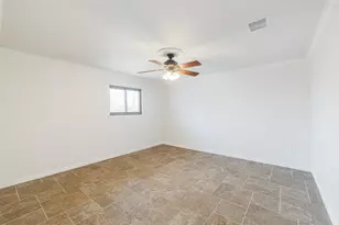 10055 Larston St, Houston, TX 77055 - Photo 18