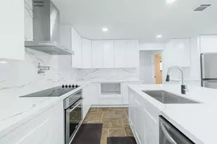 10055 Larston St, Houston, TX 77055 - Photo 6