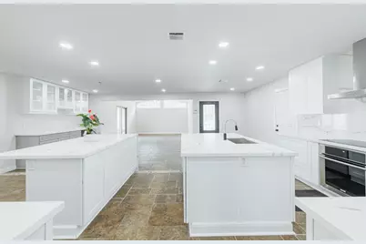 10055 Larston Street, Houston, TX 77055 - Photo 8