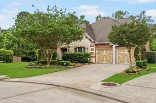 11 Golden Floral Ct, Magnolia, TX 77354 - Photo 2