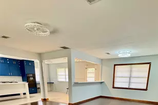 1701 Gillette St, Baytown, TX 77520 - Photo 8