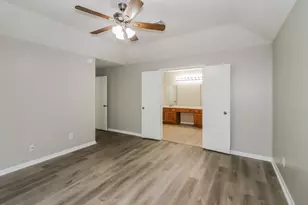 9423 Bayou Bluff Dr, Spring, TX 77379 - Photo 10