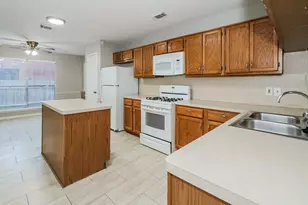 9423 Bayou Bluff Dr, Spring, TX 77379 - Photo 8