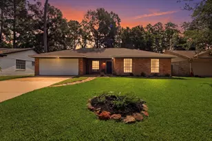 426 Eastwood Dr, New Caney, TX 77357 - Photo 1