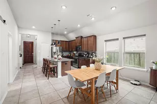 2109 Hickory Valley Ct, Pearland, TX 77581 - Photo 2