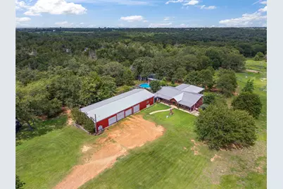 3917 Winding Road, Hearne, TX 77859 - Photo 2