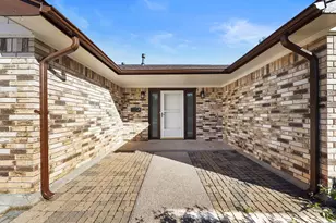 1117 E San Augustine St, Houston, TX 77536 - Photo 2