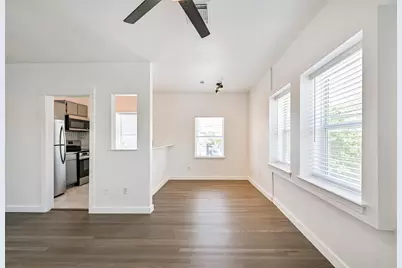 415 Fairview Avenue #9, Houston, TX 77006 - Photo 2