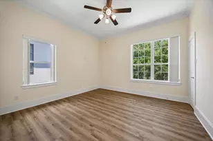 6008 Community Dr, West University Place, TX 77005 - Photo 18