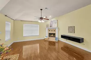 655 Windmill Way, Vidor, TX 77662 - Photo 6