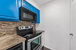7932 Grow Ln, Houston, TX 77040 - Photo 10