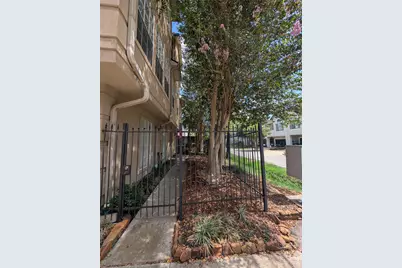 5302 Blossom Street, Houston, TX 77007 - Photo 2