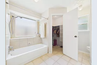 416 Meadowpoint Drive, League City, TX 77573 - Photo 28