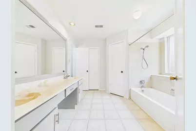 416 Meadowpoint Drive, League City, TX 77573 - Photo 26