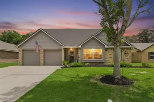 416 Meadowpoint Dr, League City, TX 77573 - Photo 1