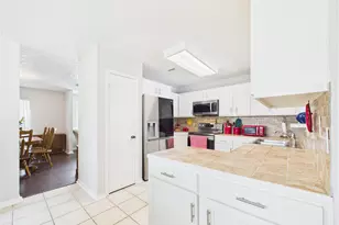 416 Meadowpoint Dr, League City, TX 77573 - Photo 22