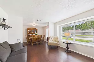 416 Meadowpoint Dr, League City, TX 77573 - Photo 8