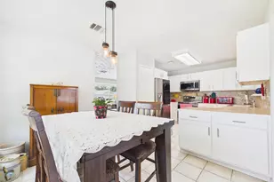 416 Meadowpoint Dr, League City, TX 77573 - Photo 18
