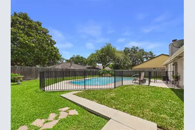 416 Meadowpoint Drive, League City, TX 77573 - Photo 40