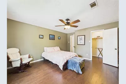 416 Meadowpoint Drive, League City, TX 77573 - Photo 32