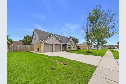 416 Meadowpoint Drive, League City, TX 77573 - Photo 4